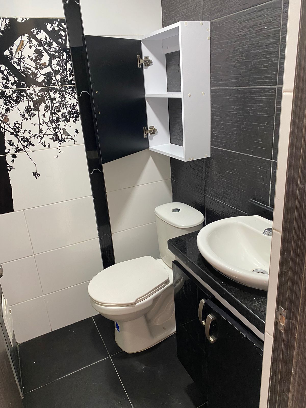 VENTA HERMOSO APARTAMENTO - ACABADOS DE LUJO VISTA A LA PISCINA (IBAGUÉ VIA AEROPUERTO 3224674131/3188500845/3156070603/3002301347)