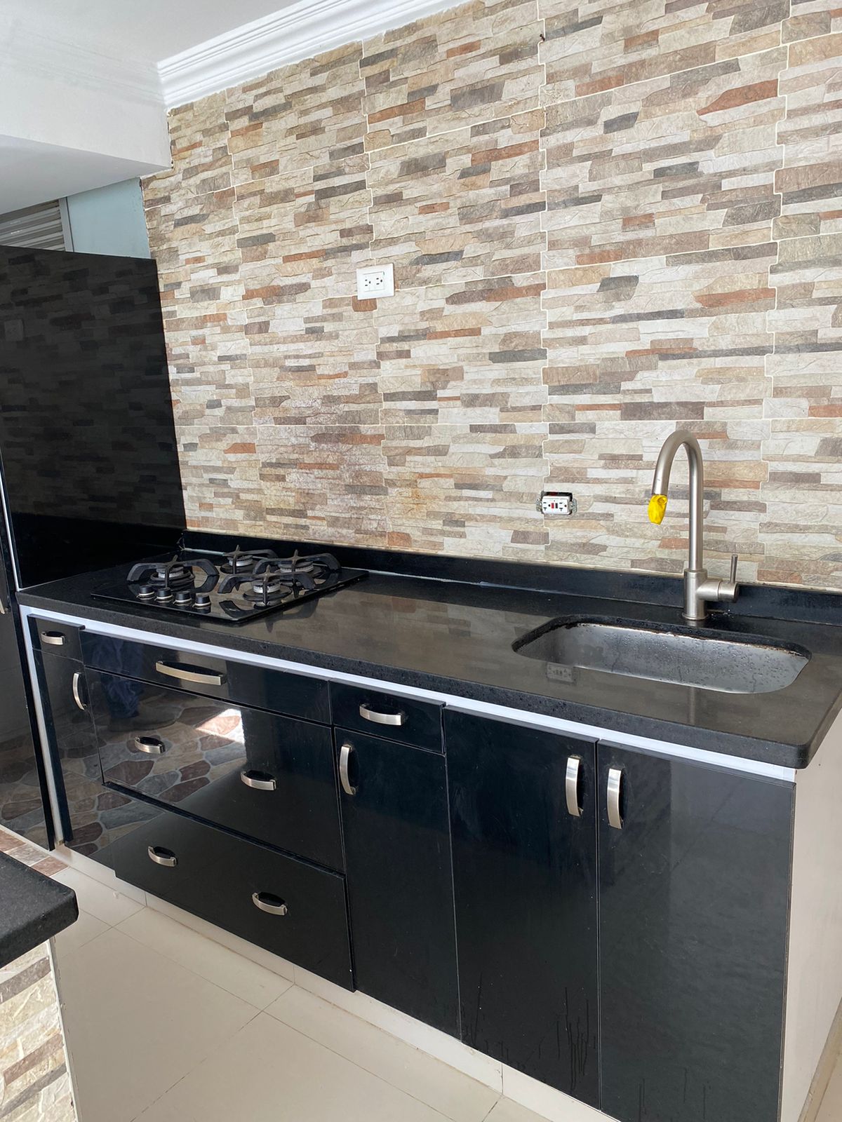 VENTA HERMOSO APARTAMENTO - ACABADOS DE LUJO VISTA A LA PISCINA (IBAGUÉ VIA AEROPUERTO 3224674131/3188500845/3156070603/3002301347)