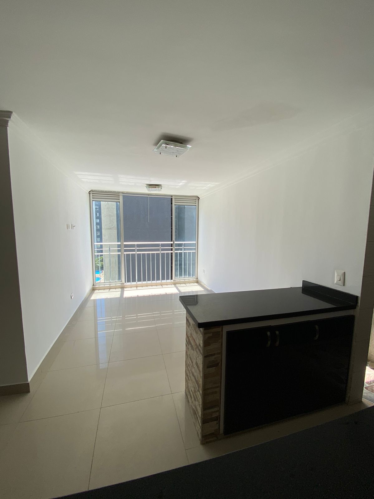 VENTA HERMOSO APARTAMENTO - ACABADOS DE LUJO VISTA A LA PISCINA (IBAGUÉ VIA AEROPUERTO 3224674131/3188500845/3156070603/3002301347)